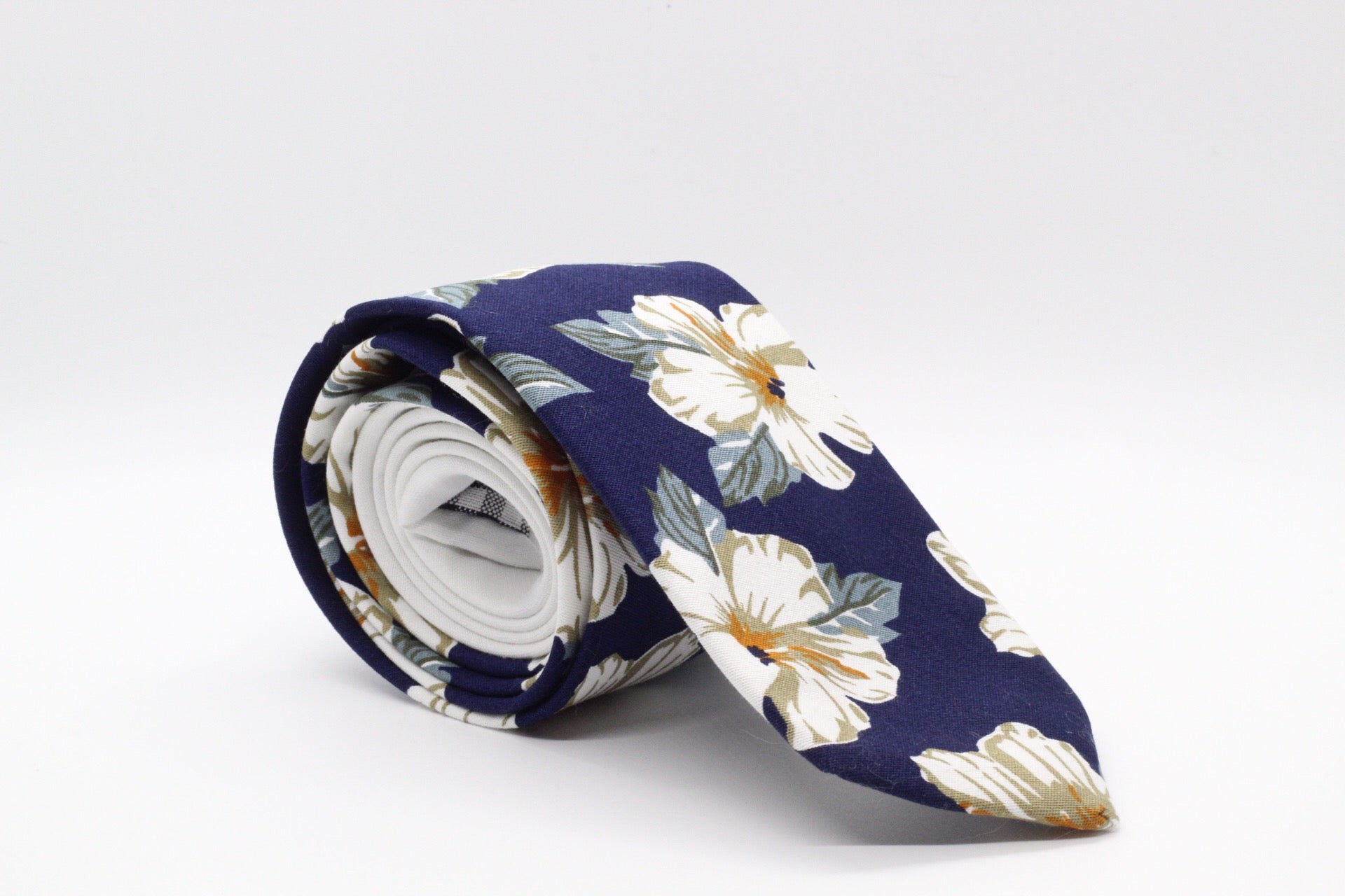 The Island Breeze Floral Tie